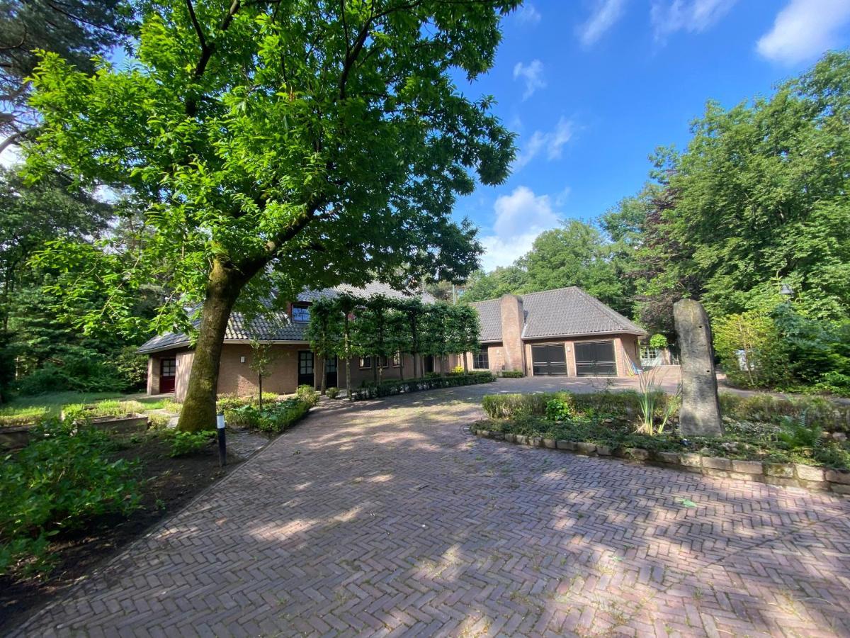 Sjieke Gezellige Villa In Het Bos Lieshout 外观 照片